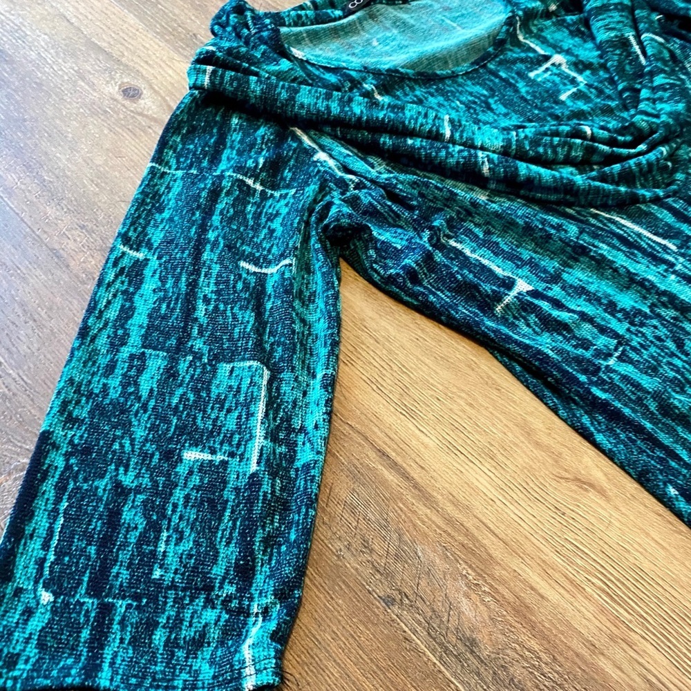 Coco Bianco Cowl Neck Green & Black Top - Picture 5 of 8